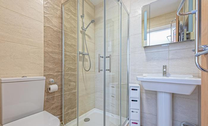 Bathroom 1C